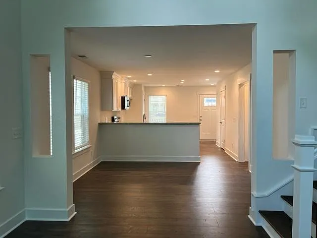 19 Old Stoney Ln — Photo 3