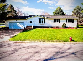 590 Ridge Ave, Platteville, WI 53818