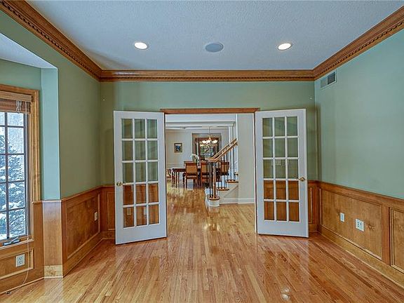 5th image of 5325 Clearfield Ln