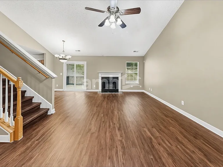 2310 Devonshire Dr — Photo 6