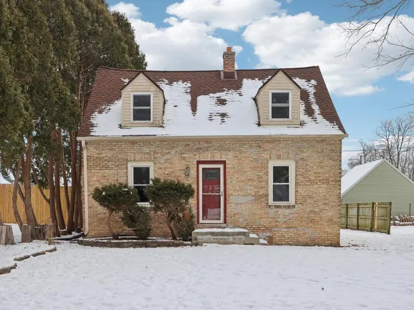 6212 N 106th STREET, Milwaukee, WI 53225