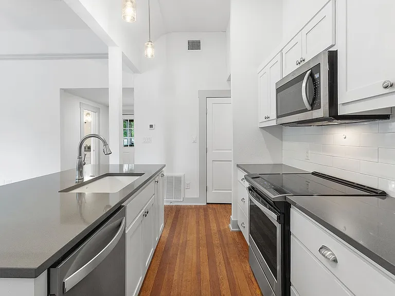 Modern Luxury in San Marcos' Premier Courtyard Community Now Leasing! — Photo 4