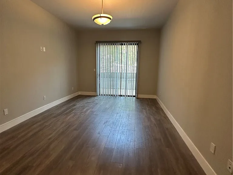 330 Salem St #102 — Photo 10