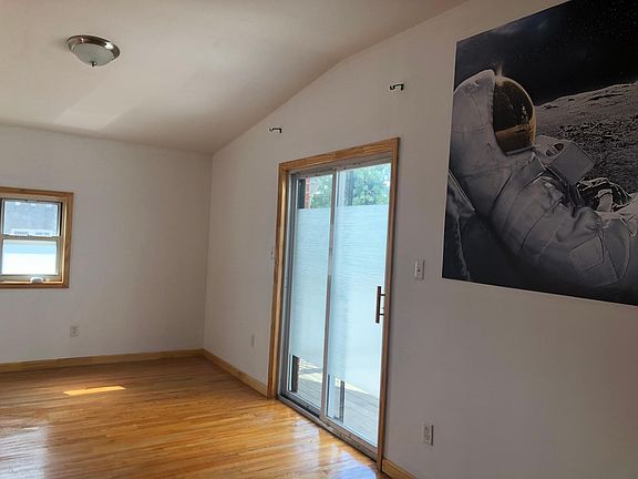 3rd image of 8264 167th St