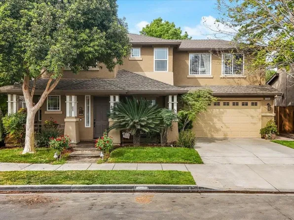 598 Almondcrest St, Oakdale, CA 95361