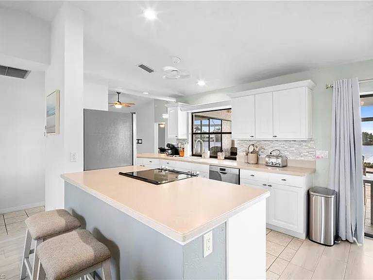 4530 W Coral Cir — Photo 12