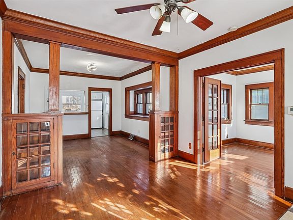 3rd image of 730 Guthrie Ave