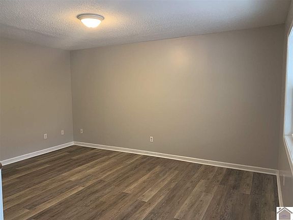 4th image of 409 W 14th St APT 5