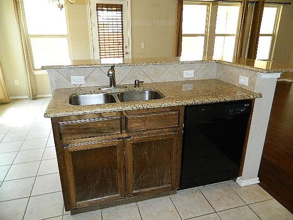 3rd image of 18208 Agua Dr