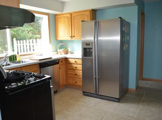 6117 W 105th St, Bloomington, MN 55438