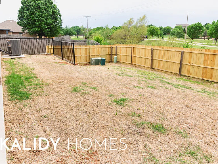 509 Beechwood Way — Photo 23