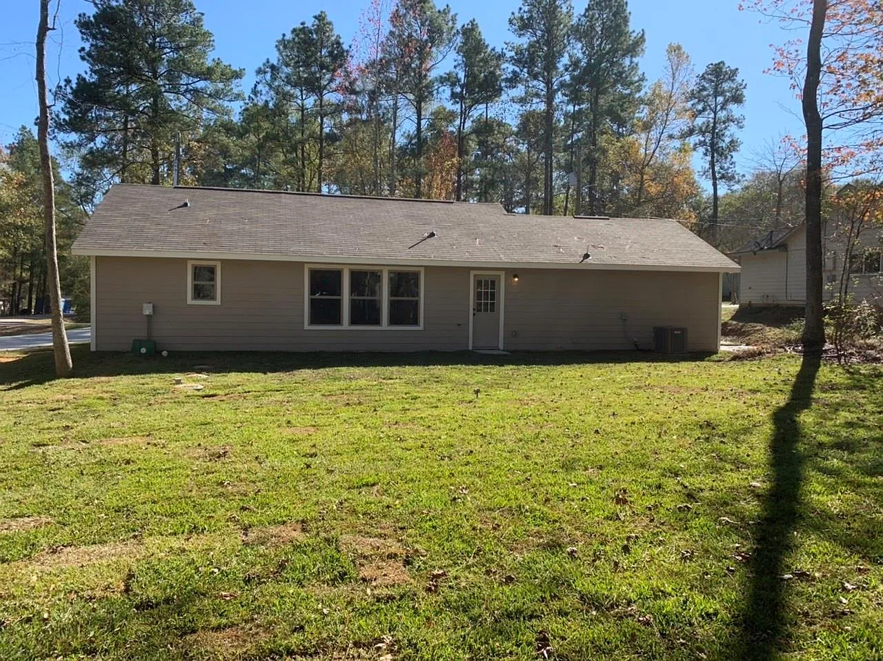 3 bed, 2.0 bath, 1109 sqft, $1,775 — Photo 2