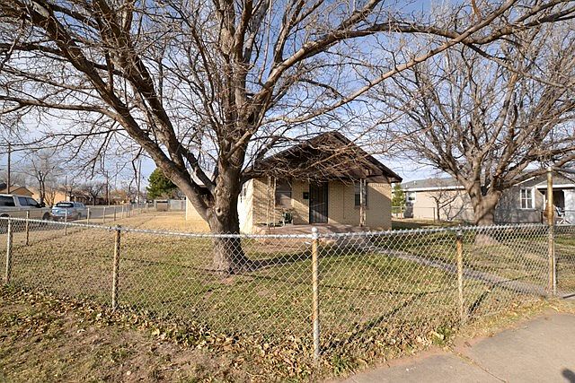 1st image of 1420 W 10th St