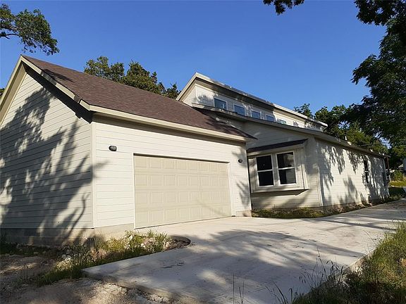 2nd image of 1325 Lynn Haven Ave