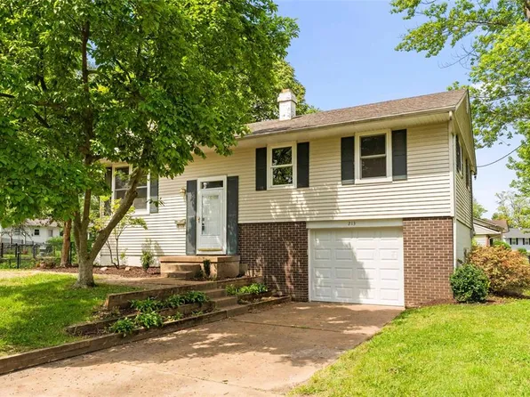 213 Whitehall Dr, O Fallon, IL 62269