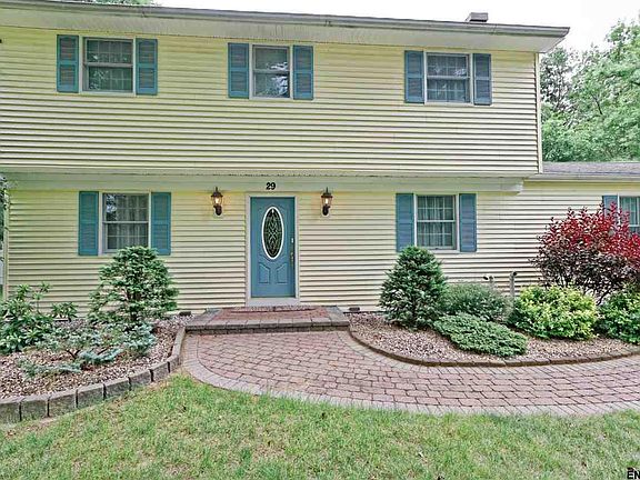 5th image of 29 Ashley Dr