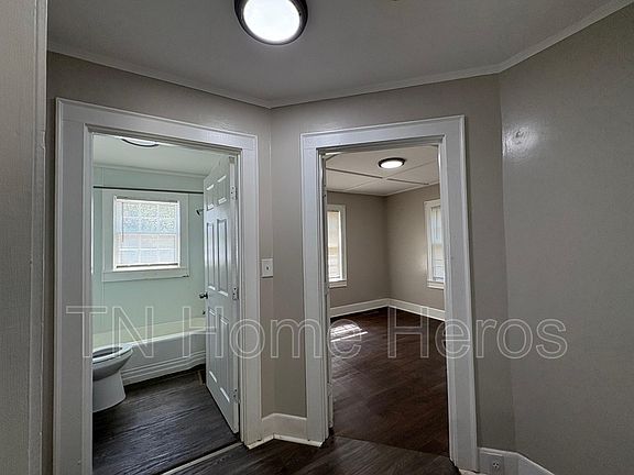 4th image of 2964 Carson Ave