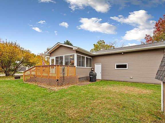 4th image of 322 Aster Dr