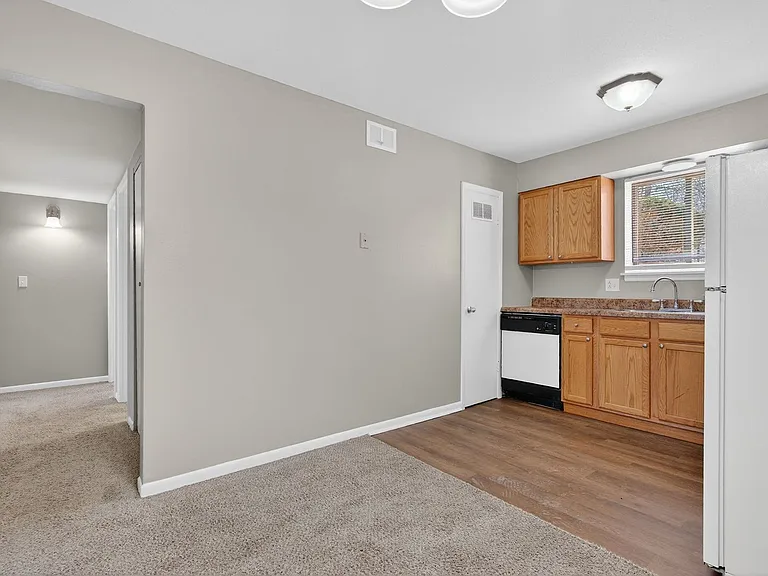 Brookview Apartments — Photo 27