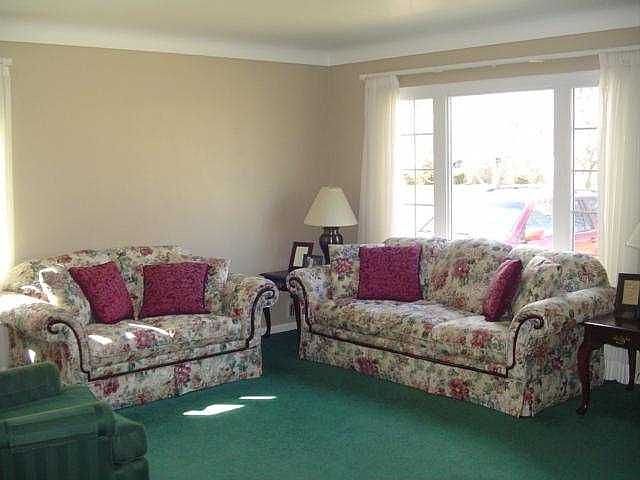 2nd image of 2621 Castleton Ave