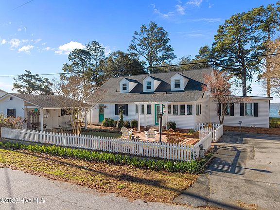 2nd image of 1339 Bayview Road