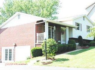 141 Glendale Rd, Beaver Falls, PA 15010