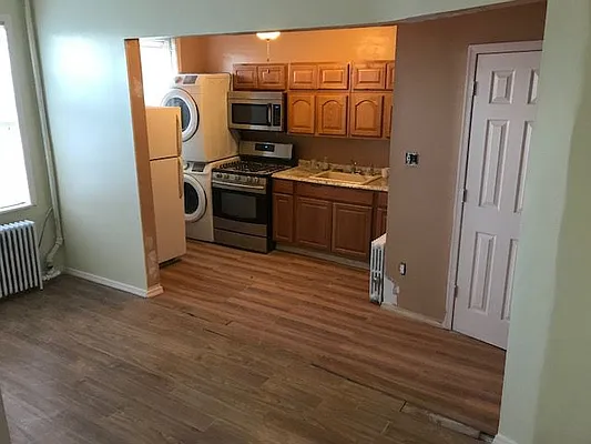 Rented by Windsor Homes Realty Corp | media 11