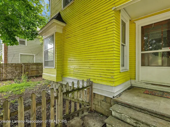 612 Cherry St, Lansing, MI 48933