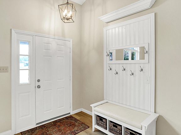 4th image of 7430 Railway Ct