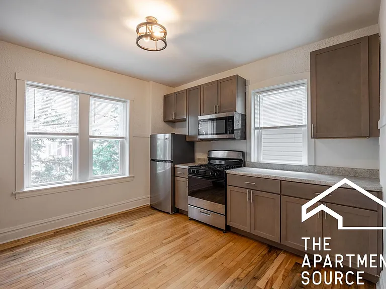4652 W Palmer St #1 — Photo 1