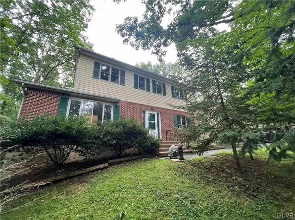 232 Chipperfield Dr, Effort, PA 18330