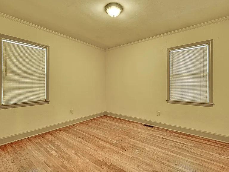 831 John B White Sr Blvd — Photo 35