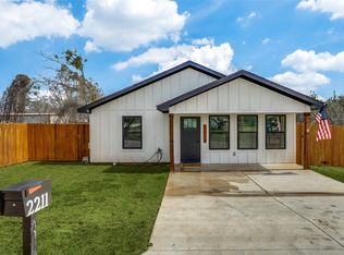 2211 Comet Trl, Granbury, TX 76048