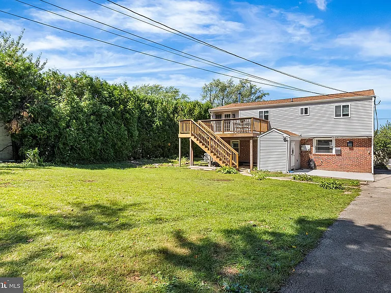 343 Sugartown Rd #B — Photo 14