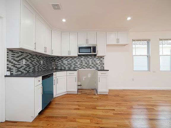 2nd image of 140-19 172nd St