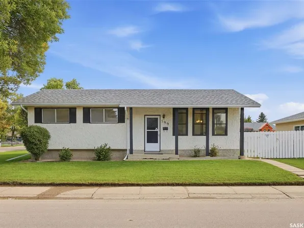 199 McSherry CRESCENT, Regina, SK S4T 7B6