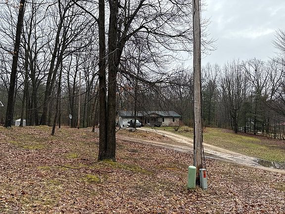 3rd image of 3060 Hazel Rd