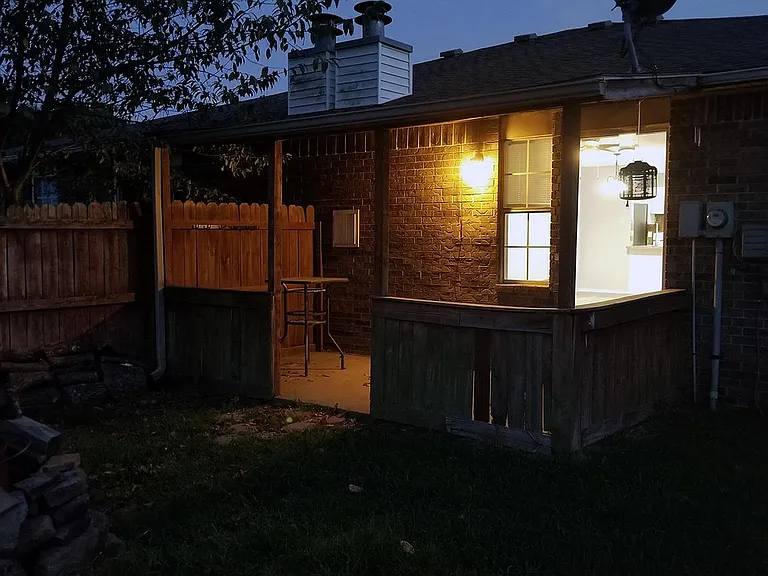 2423 W Gum St — Photo 15