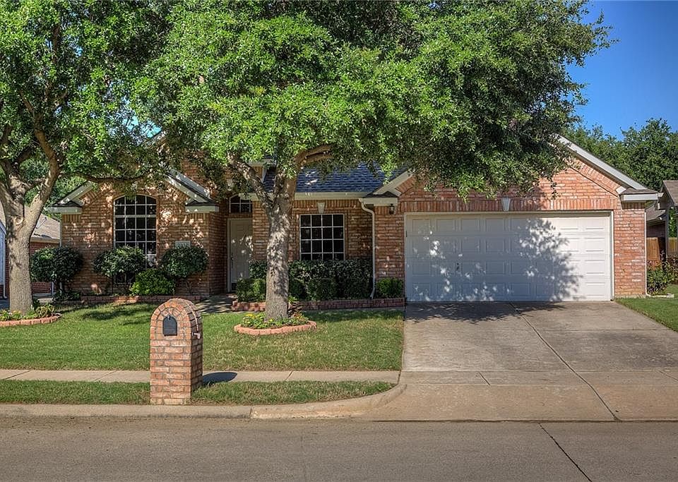 1st image of 2312 Ash Leaf Ln