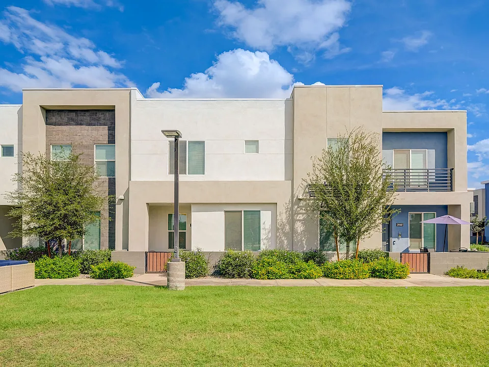 BB Living Val Vista