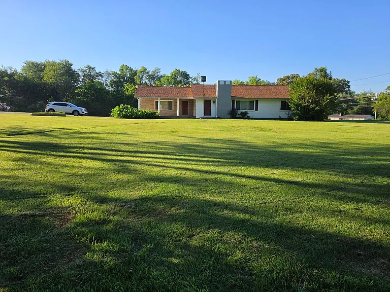 1689 Post Oak Valley Rd — Photo 1