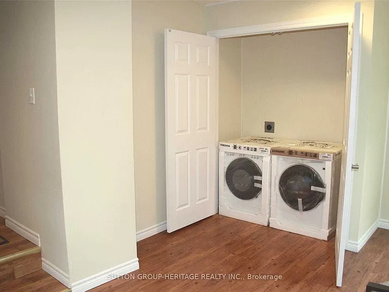 1612 Dufferin St — Photo 11