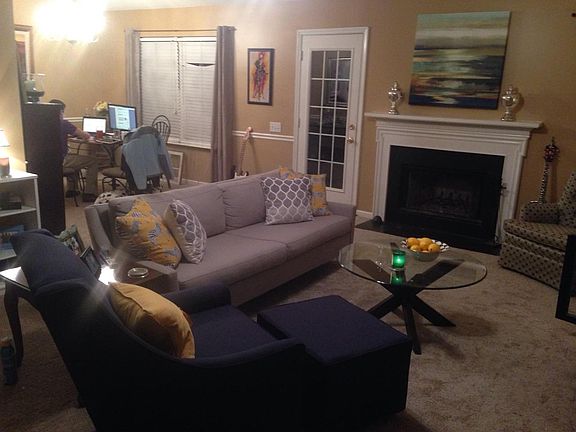 3rd image of 11 Hazeltine Ct