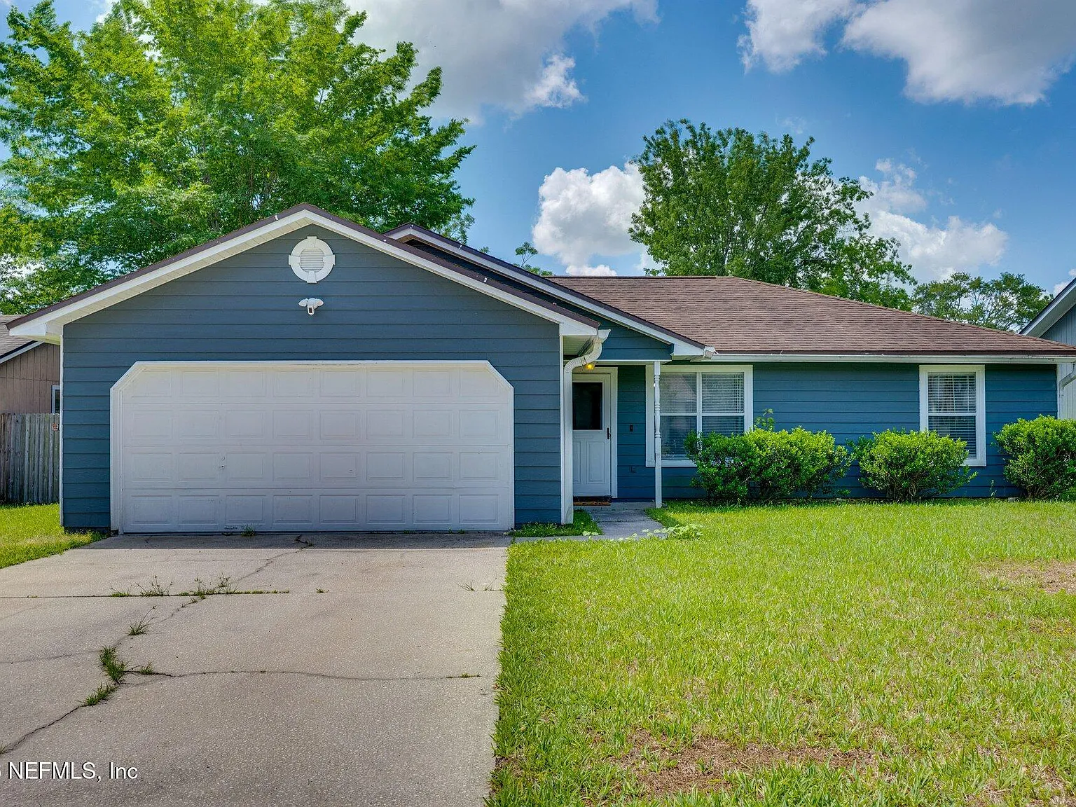 3 bed, 2.0 bath, 1264 sqft, $2,300 — Photo 1