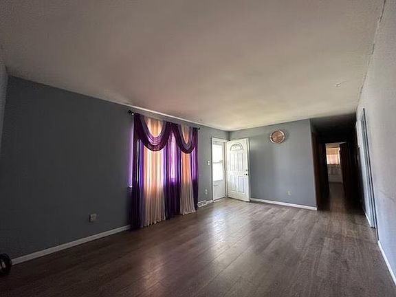 4th image of 7819 Cedarbrook Dr