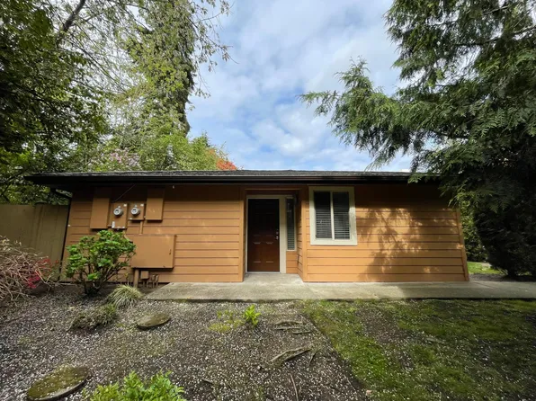 8250 126th Ave NE, Kirkland, WA 98033