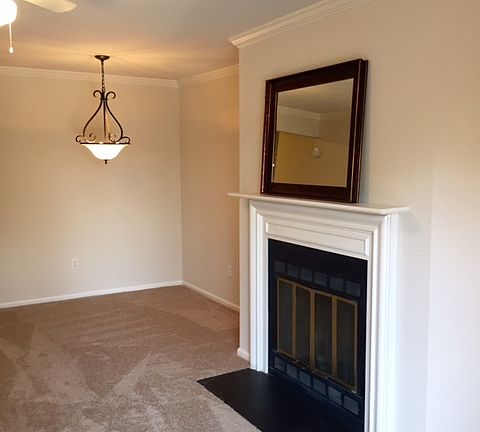 2nd image of 524 Chandler Pl