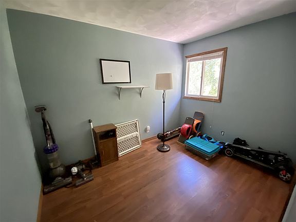 5th image of 905-8 E 15th St
