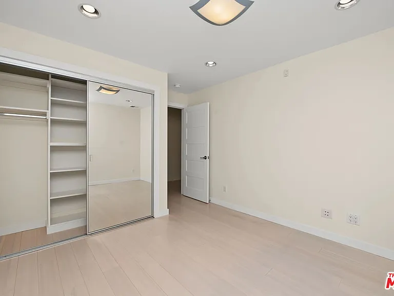 175 Barlock Ave — Photo 32
