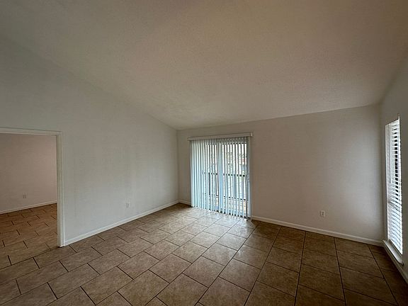 5th image of 635 Patterson St APT 2